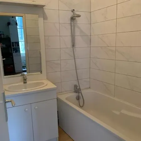 1er Etage Hyper Centre Апартаменты Аржантан